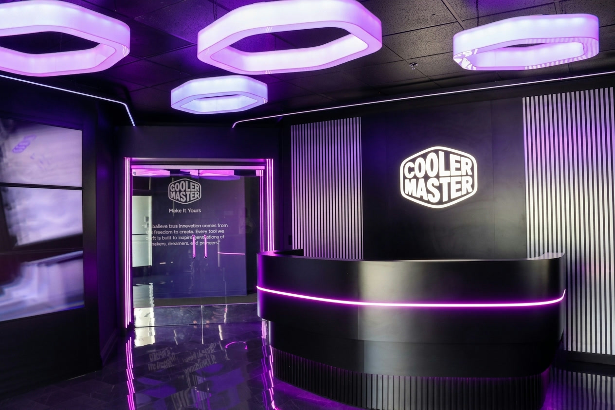 Cooler Master exhibit 11 by AMG